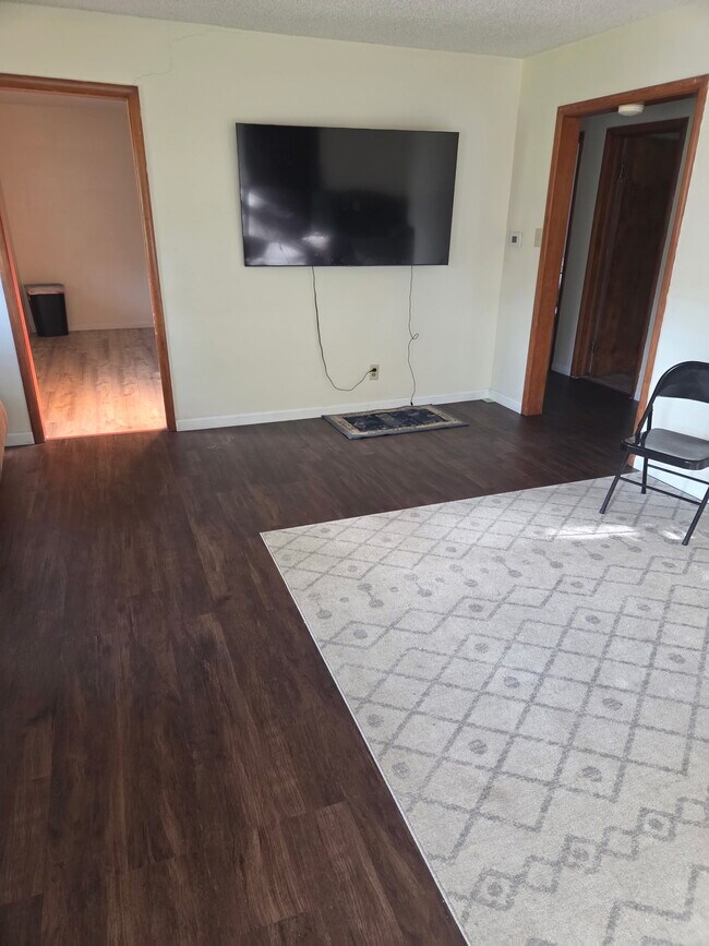 Sala de estar - 1502 N Ridgeway Ave