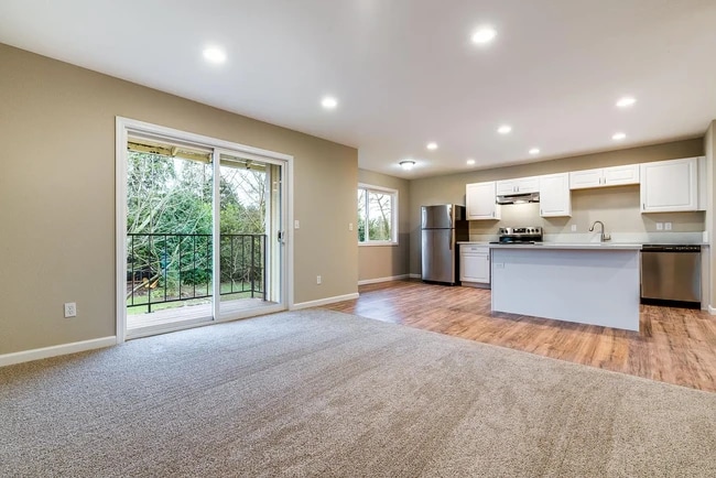 Building Photo - 3229 SE 92nd Ave