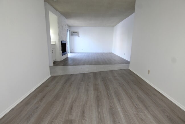 Building Photo - 1825 Glendon Ave