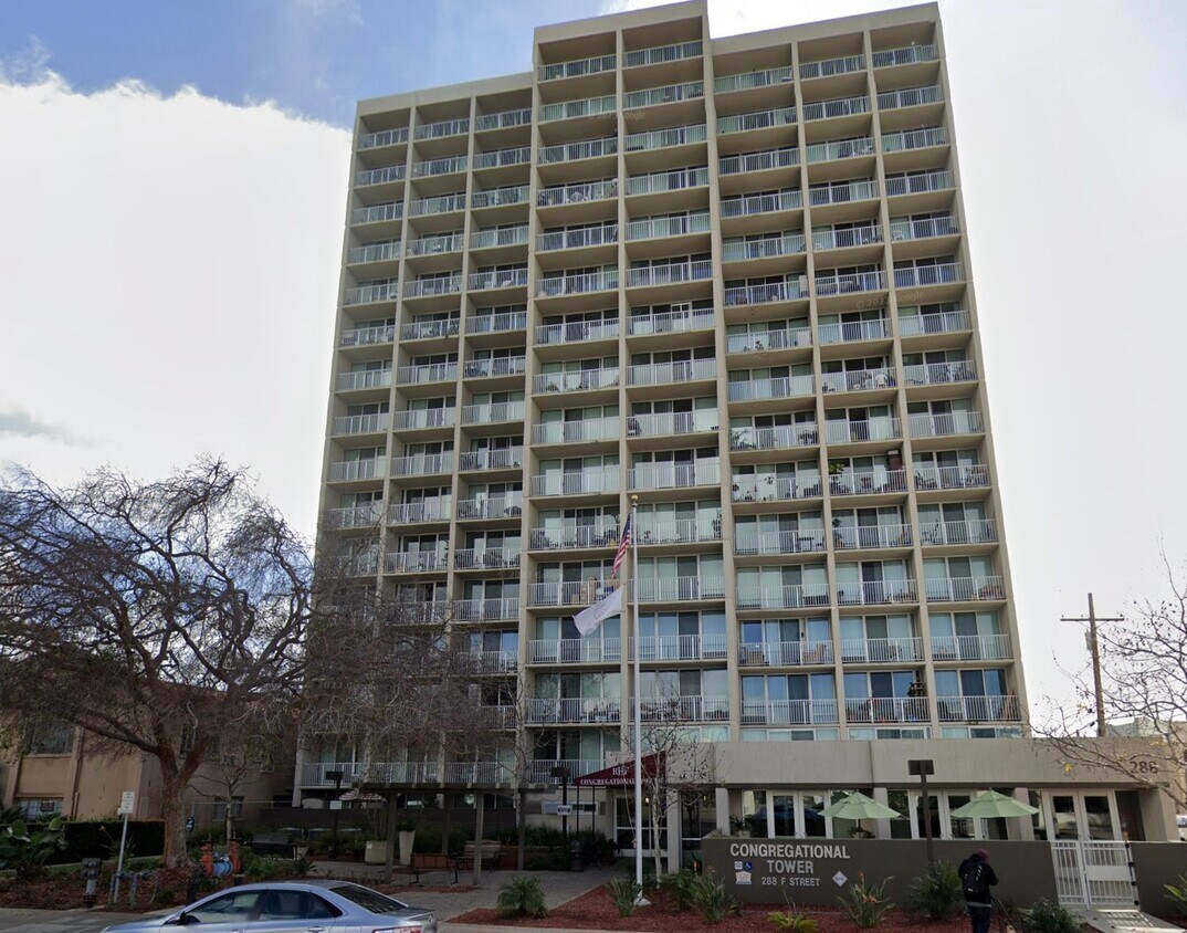 Foto principal - 288 F St