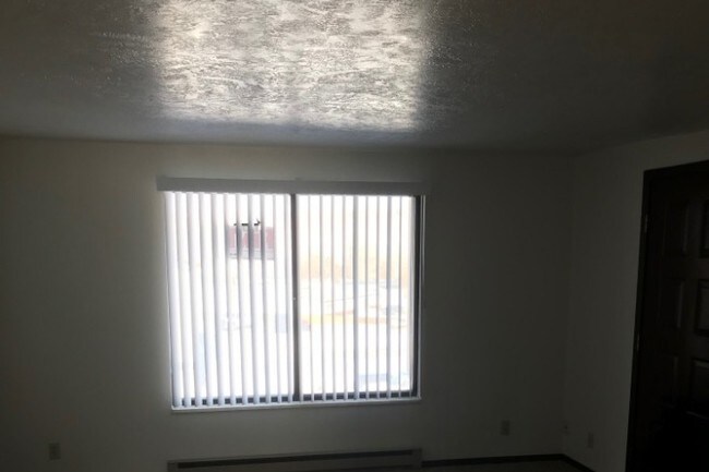 Building Photo - 2215 Cumorah Way