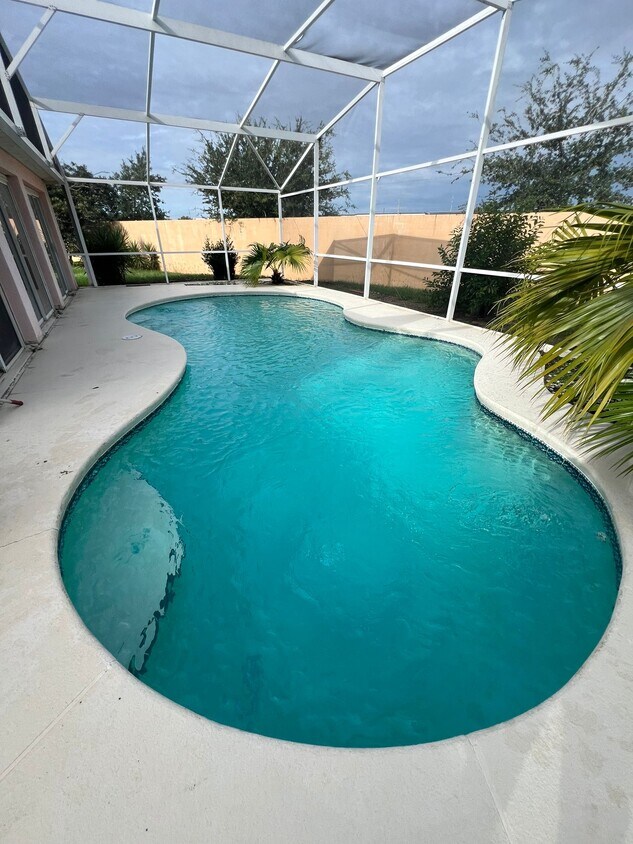 Foto del edificio - 601 Via Del Sol Dr