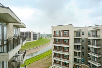 Building Photo - Adenine