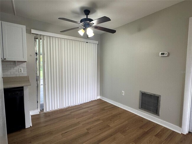 Foto del edificio - 1014 Park Manor Dr