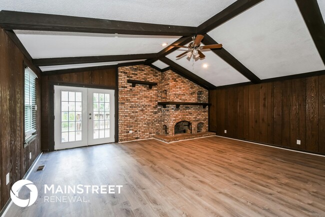 Building Photo - 205 De Smet Dr