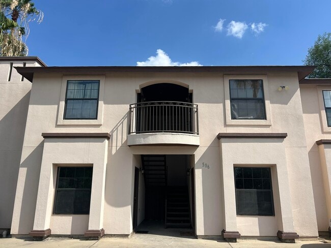 Building Photo - 506 Norwich Loop