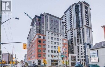 Building Photo - 150 Main St W