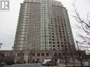 Building Photo - 1-711 Lee Centre Dr