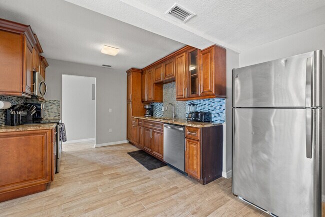 Foto del edificio - 4219 E Henry Ave