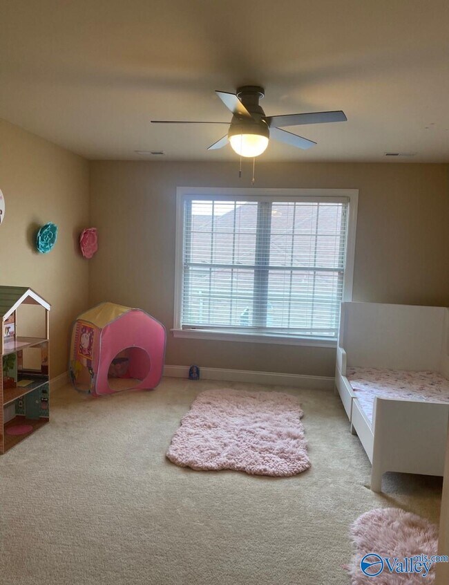 Building Photo - 106 Carlton Woods Dr