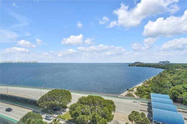 Foto del edificio - 150 SE 25th Rd