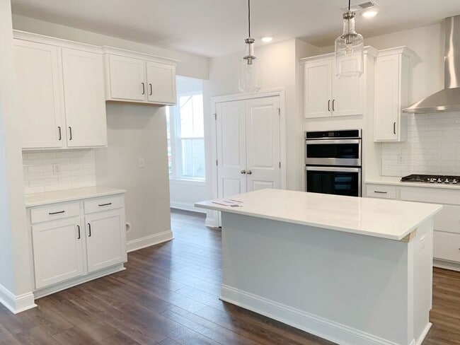 Building Photo - 113 Firebrick Way