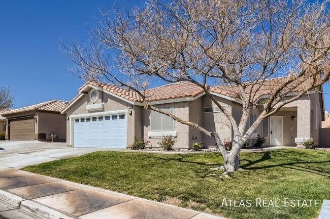 Foto del edificio - 7824 White Grass Ave