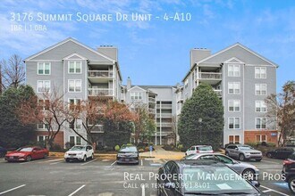 Building Photo - 3176 Summit Square Dr