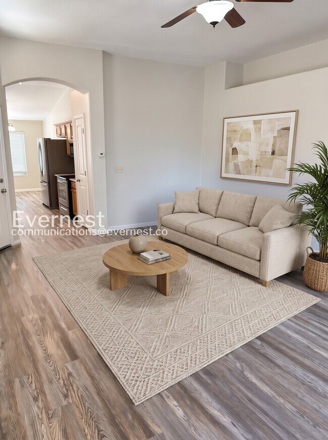 Foto del edificio - 2 Bed/2 Bath Home with Fenced Yard & Garage / Available Now!