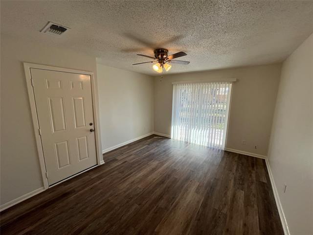 Building Photo - 824 Johnnie Row