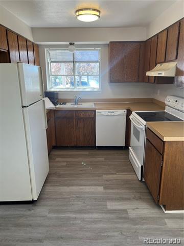 Foto del edificio - 1620 Bahama St