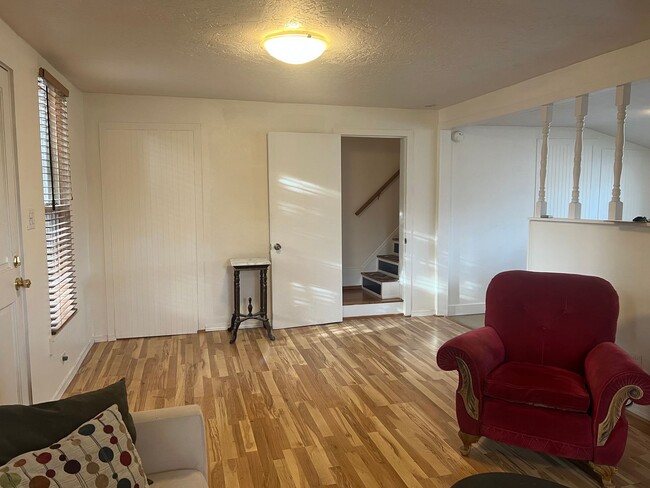 Building Photo - 508 N Main St