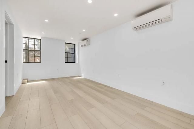 Building Photo - 2 bedroom in BROOKLYN NY 11221