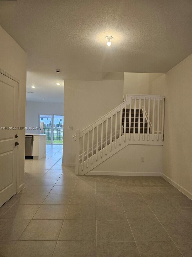 Foto del edificio - 2785 SE 25th Ave