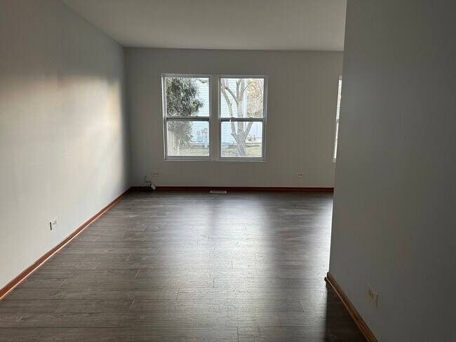 Building Photo - 1120 Southbridge Ln