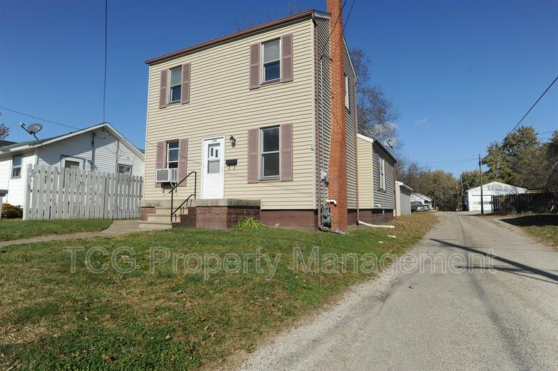 Primary Photo - 718 W Washington St