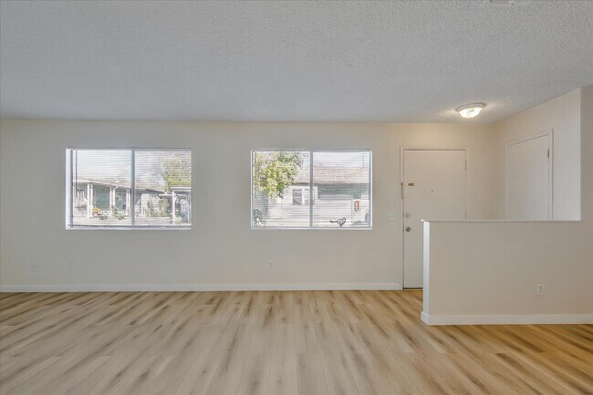 Building Photo - 9223 Langdon Ave