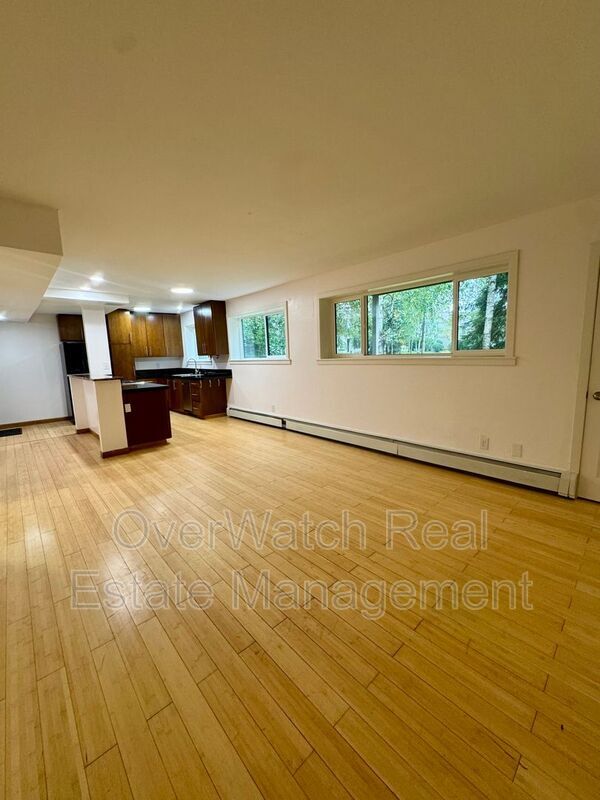 Foto del edificio - 3011 Lois Dr