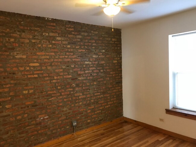 Foto del edificio - 4929 N Kedzie Ave