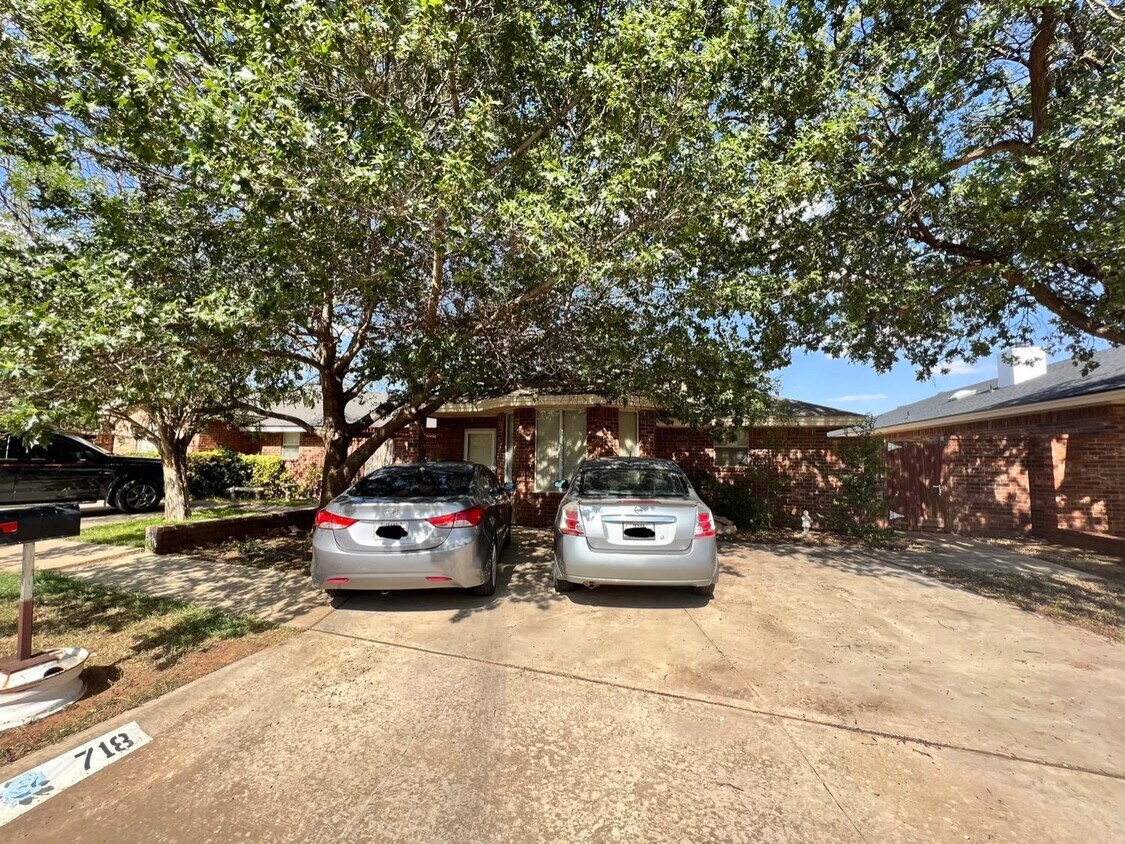 718 S Howell St, Brownfield, TX 79316 House Rental in Brownfield, TX