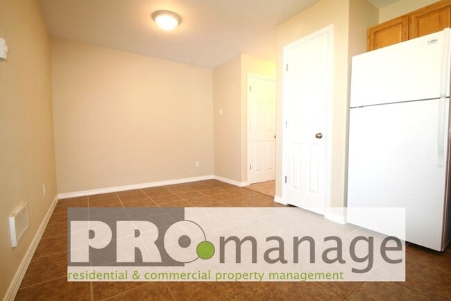 Building Photo - 402 Energy Dr