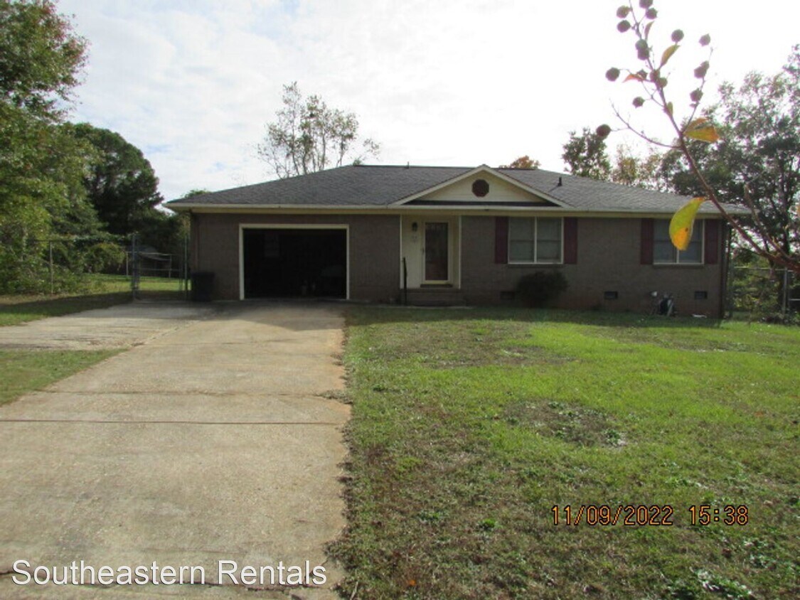 3 br, 2 bath House 5592 Cold Stream Dr House Rental in Dalzell, SC