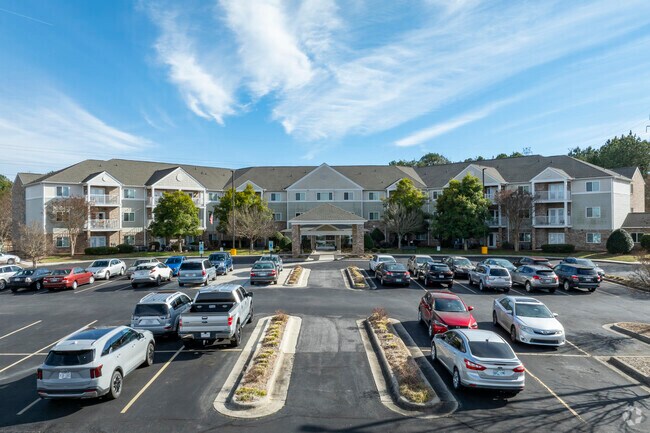 Building Photo - Forbes Manor