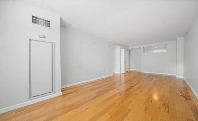 Photo - 8-12 Museum Way - 8-12 Museum Way Apartment