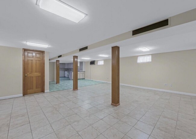 Foto del edificio - 58-52-5208 208th St