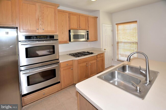 Building Photo - 5077 Sapphire Sky Ln