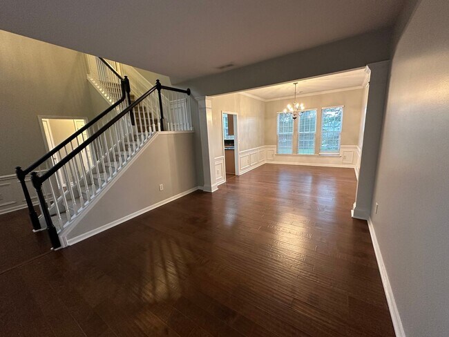 Foto del edificio - Beautiful 4 Bed 2.5 Bath Home In Brentwood!