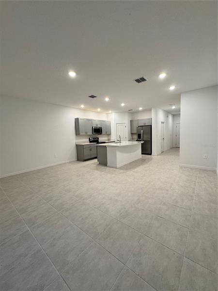 Foto del edificio - 1304 Drake Rdg Dr