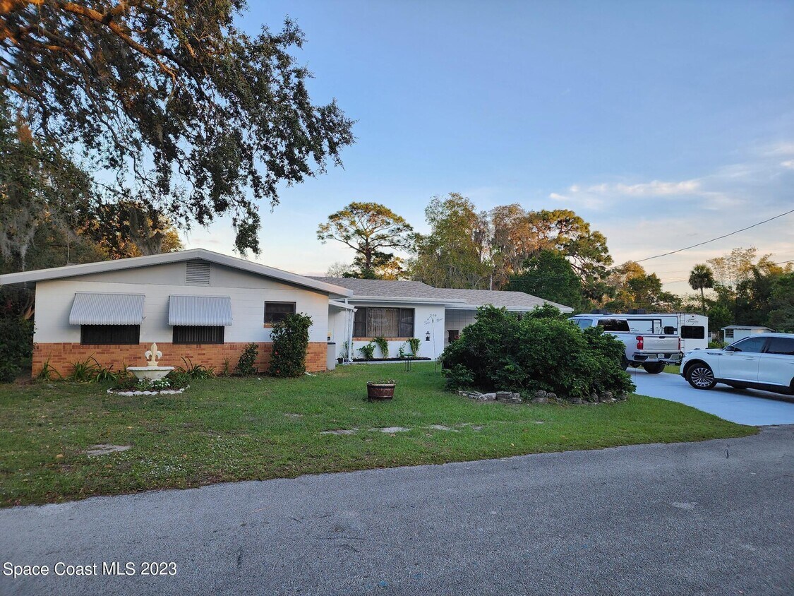 209 S Mantor Ave, Titusville, FL 32796 House Rental in Titusville, FL