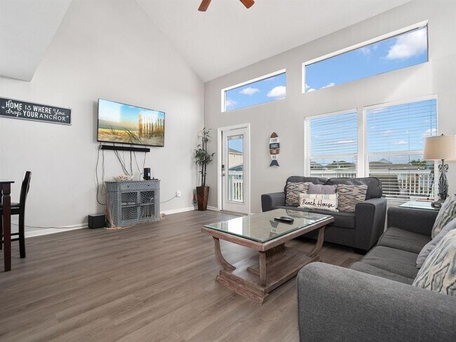 Building Photo - 22902 Vida St