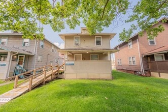 52.5 E Daniel St