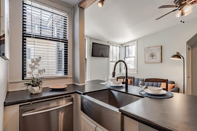 Foto del edificio - 57 N Ann St