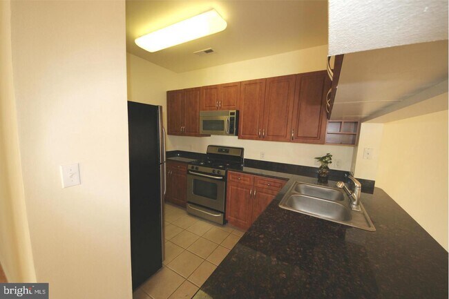Foto del edificio - 12128 Garden Ridge Ln
