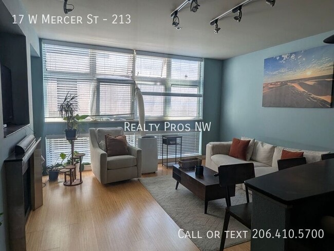 Foto del edificio - 17 W Mercer St