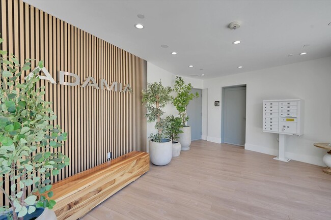 Building Photo - Riverside 4 Lease
