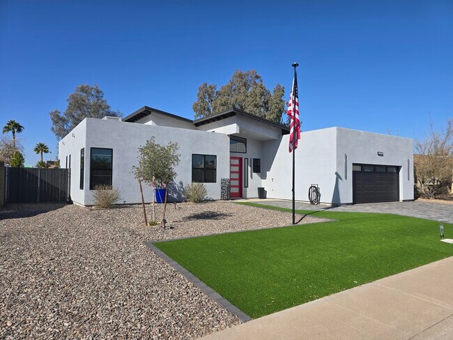 Building Photo - 14426 N 39th Way