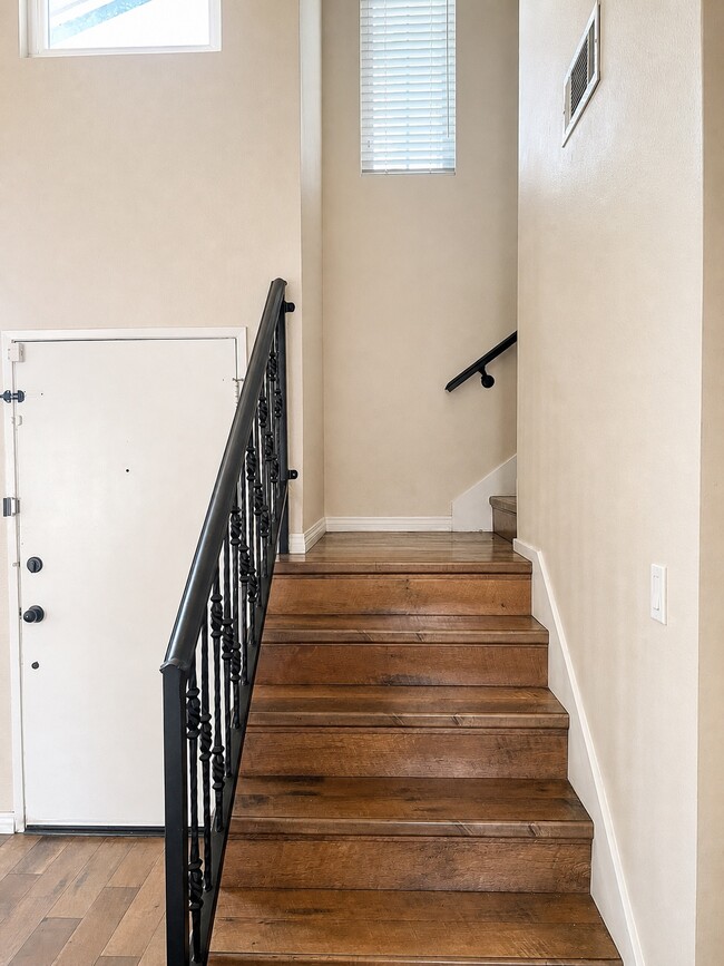Building Photo - 28561 Foxboro Ln