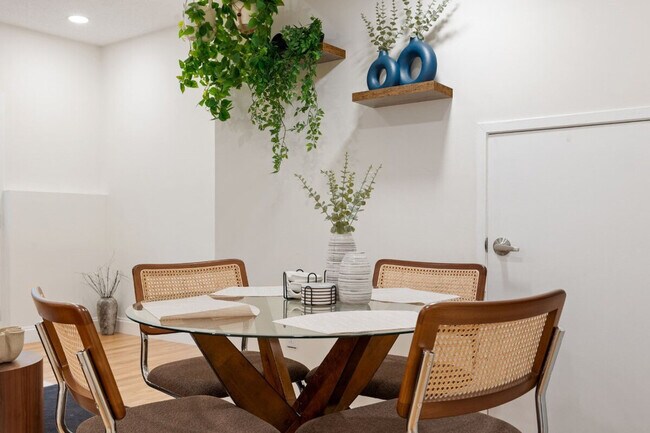 Foto del edificio - 2380 Branleigh Park Ct