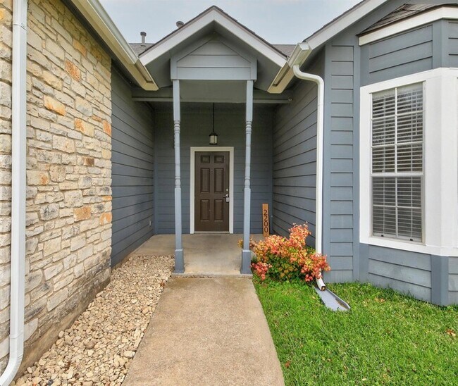 Foto del edificio - 2200 Big Hollow Dr