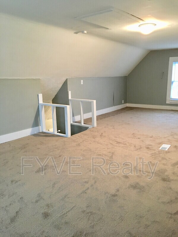 1116 Laird St, Akron, OH 44305 House Rental in Akron, OH